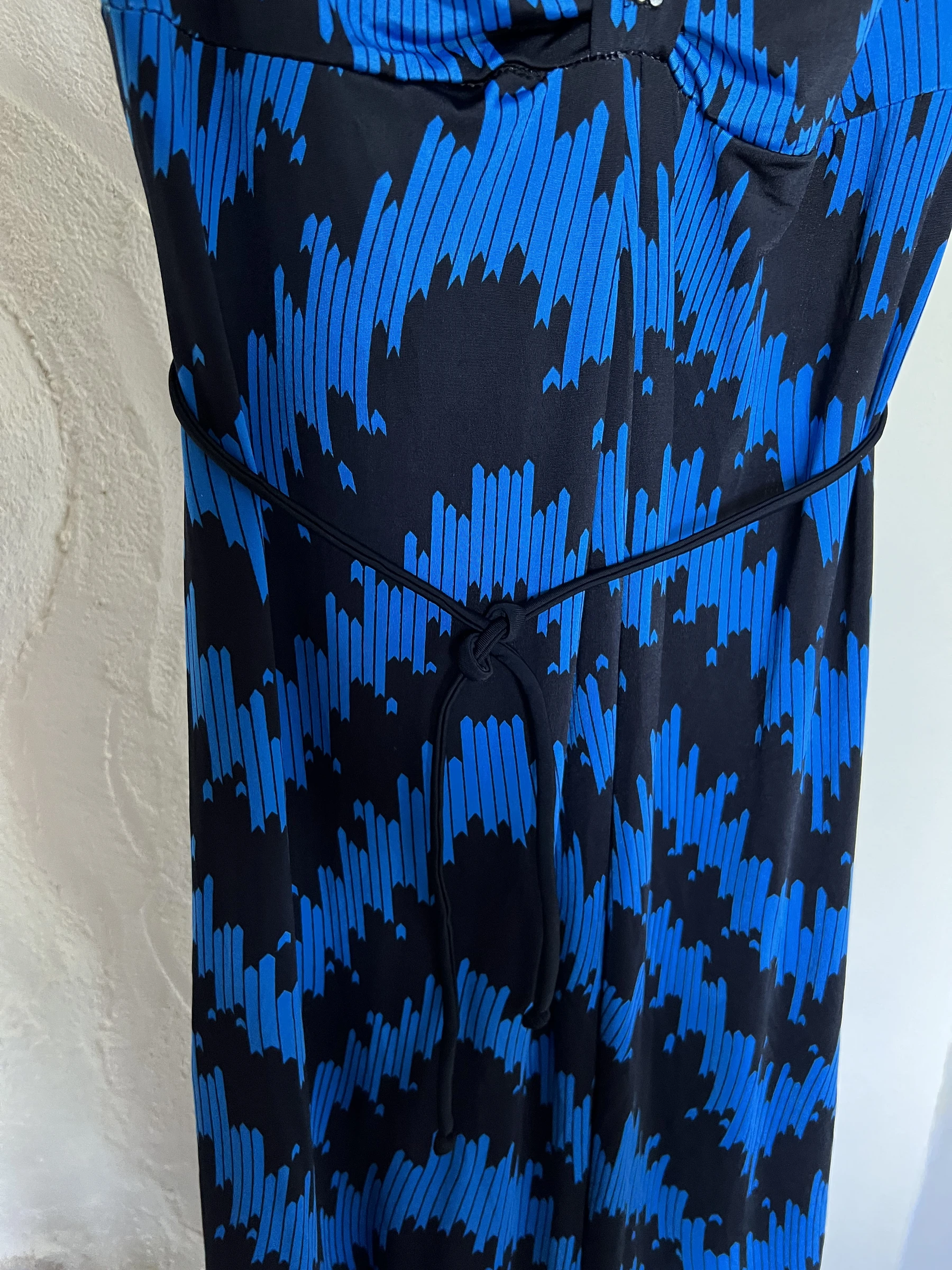 🌊 Blue black summer maxi dress with zigzag patterns – S/M – fluid & elegant – photo 6